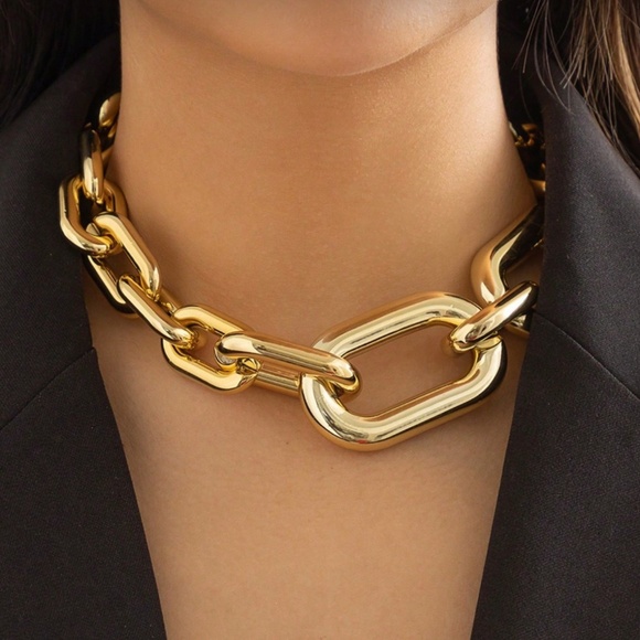 Gold Geometric Chain Link Necklace - Picture 1 of 3
